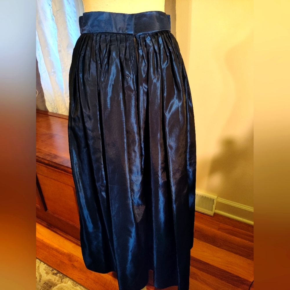 Vintage Donna Morgan for Maggy crepe satin maxi skirt